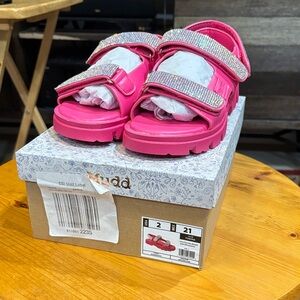 Mudd Fuschia Pink Sandals NWT 2